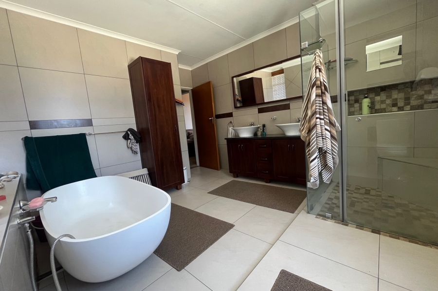 4 Bedroom Property for Sale in Wingate Park Gauteng