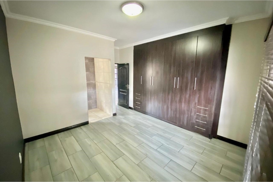 2 Bedroom Property for Sale in Three Rivers Gauteng