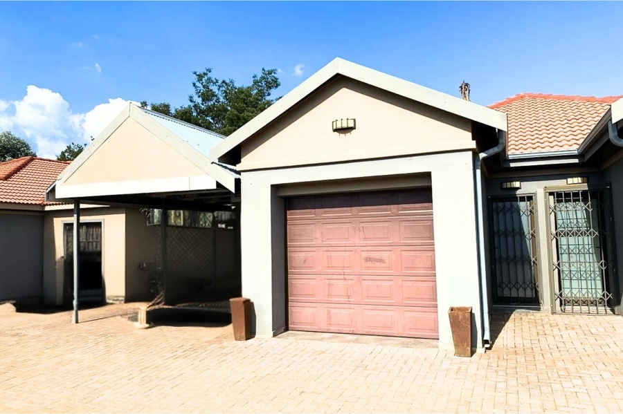 2 Bedroom Property for Sale in Three Rivers Gauteng