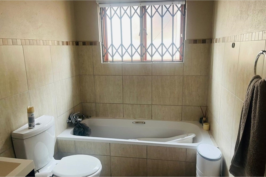 To Let 3 Bedroom Property for Rent in Noordwyk Gauteng