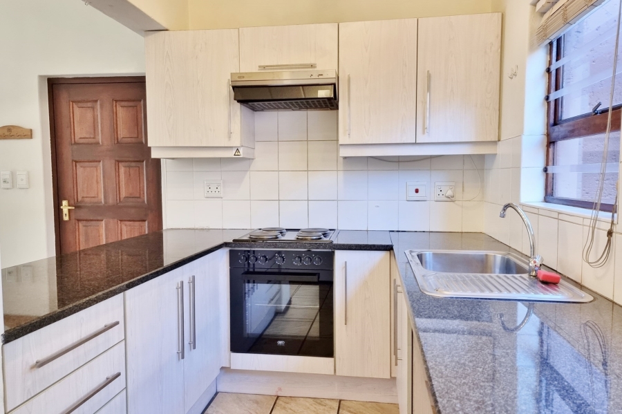 To Let 2 Bedroom Property for Rent in Sunninghill Gauteng