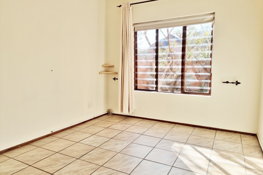 To Let 2 Bedroom Property for Rent in Sunninghill Gauteng