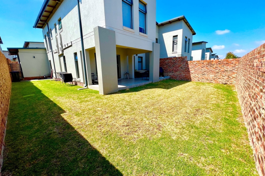 To Let 3 Bedroom Property for Rent in Crowthorne AH Gauteng