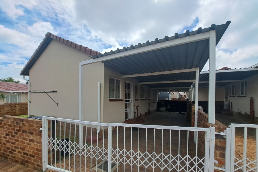 3 Bedroom Property for Sale in Ormonde Gauteng