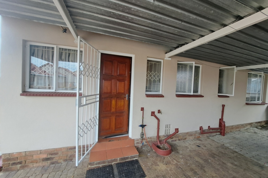 3 Bedroom Property for Sale in Ormonde Gauteng