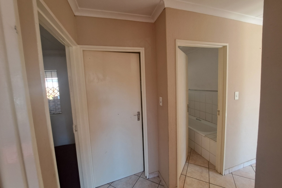 3 Bedroom Property for Sale in Ormonde Gauteng