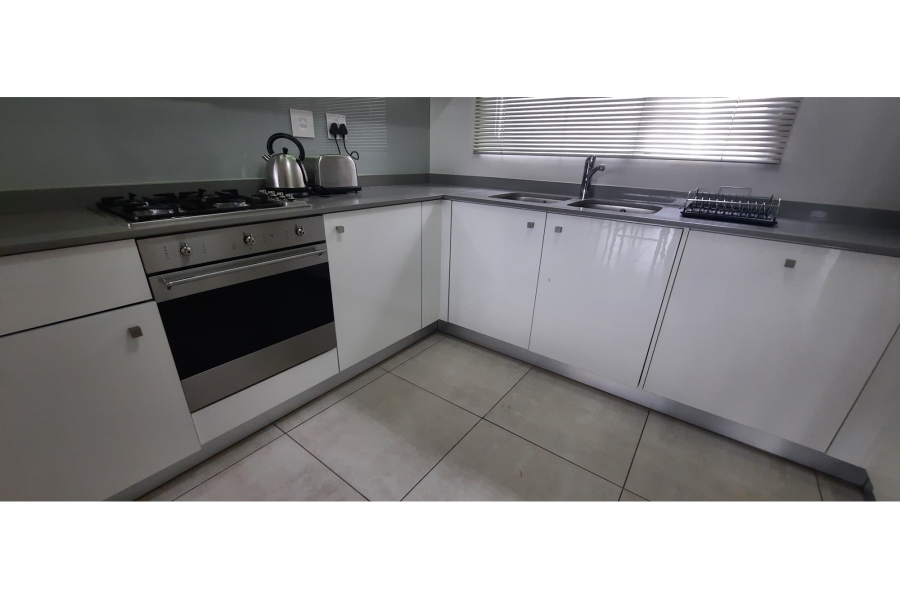 To Let 2 Bedroom Property for Rent in Waterfall Gauteng