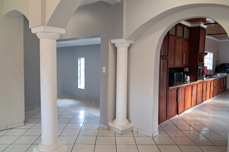 4 Bedroom Property for Sale in Grootfontein Country Estate Gauteng