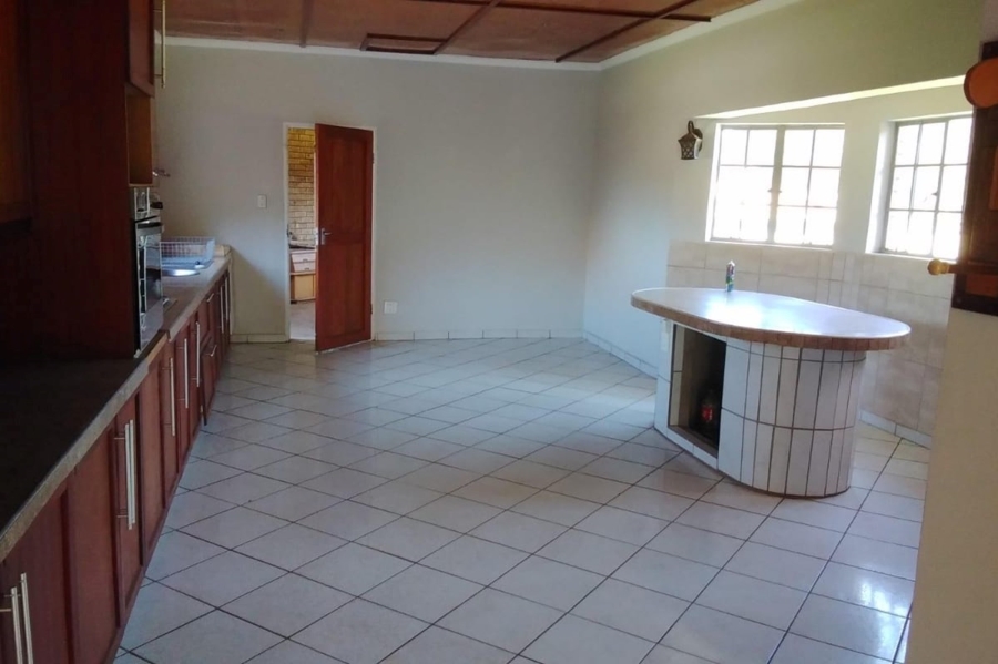 4 Bedroom Property for Sale in Grootfontein Country Estate Gauteng