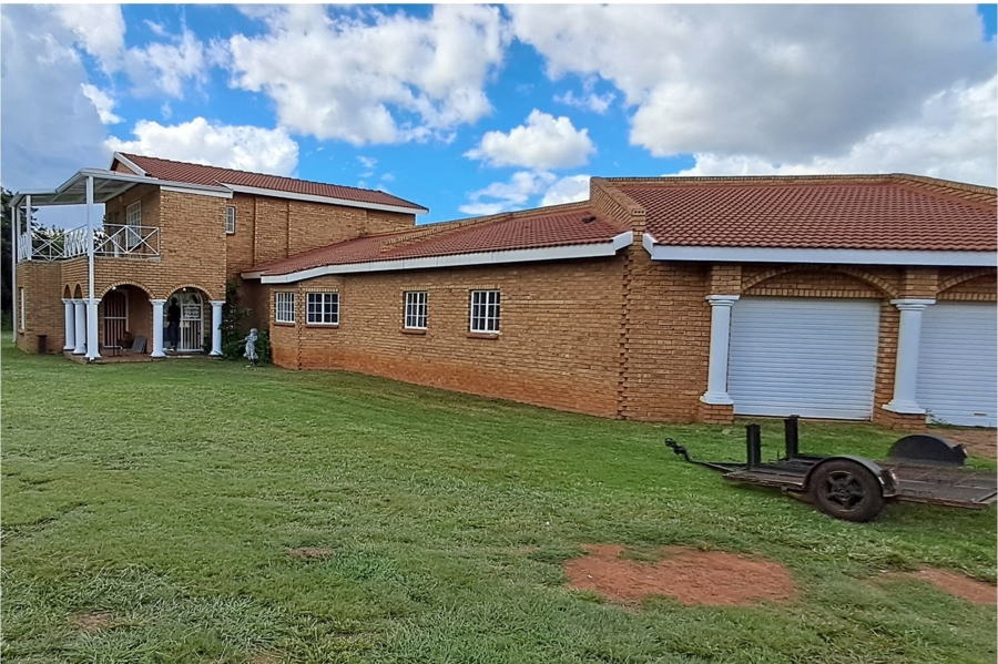 4 Bedroom Property for Sale in Grootfontein Country Estate Gauteng