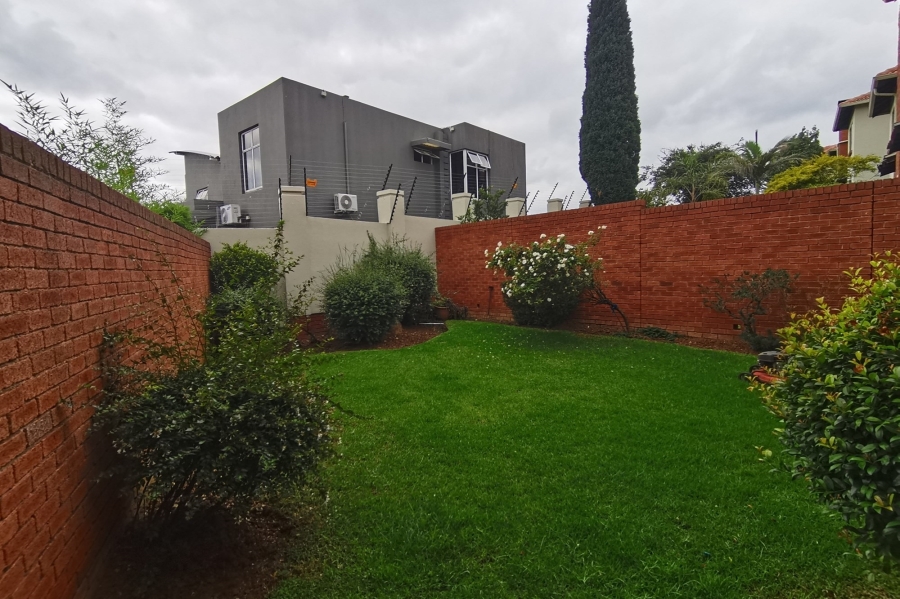 3 Bedroom Property for Sale in Greenstone Hill Gauteng