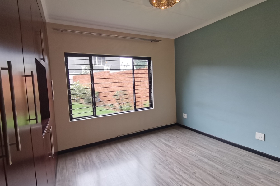 3 Bedroom Property for Sale in Greenstone Hill Gauteng