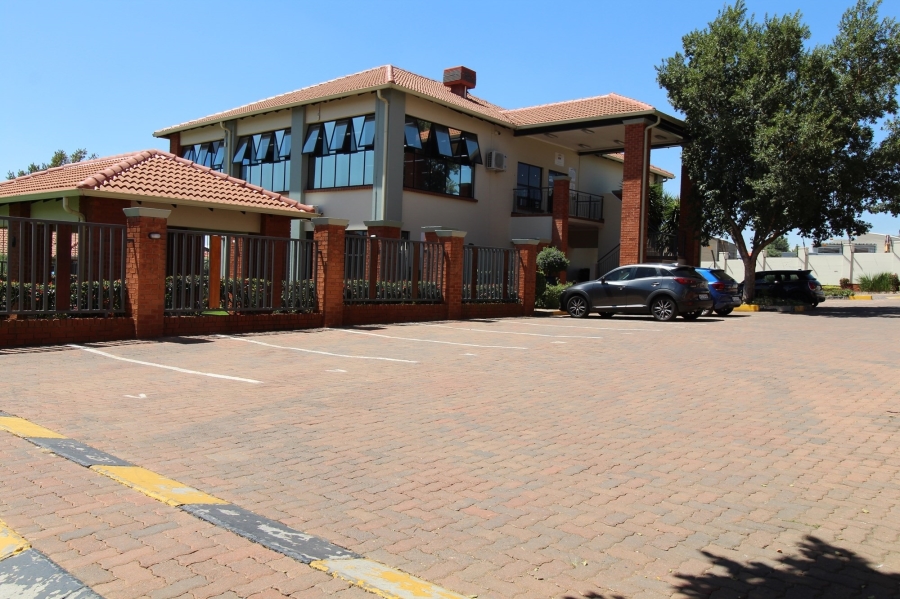 3 Bedroom Property for Sale in Greenstone Hill Gauteng