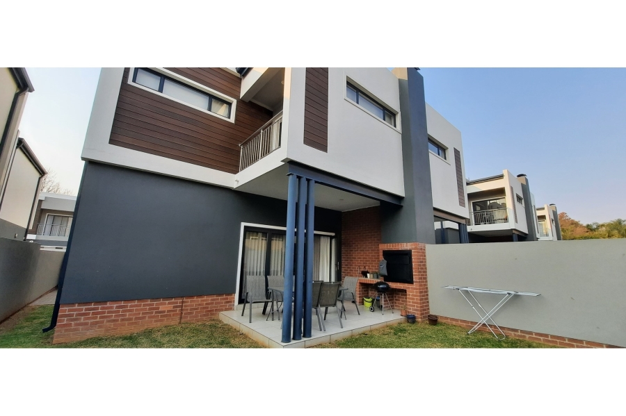 To Let 3 Bedroom Property for Rent in Sunninghill Gauteng