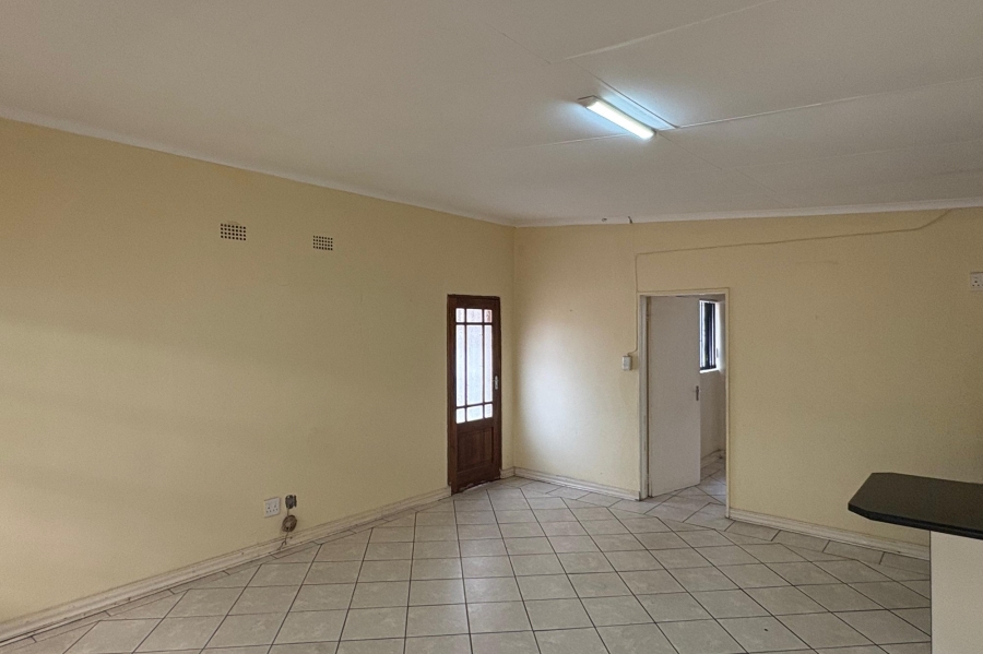 To Let 1 Bedroom Property for Rent in Airfield Gauteng