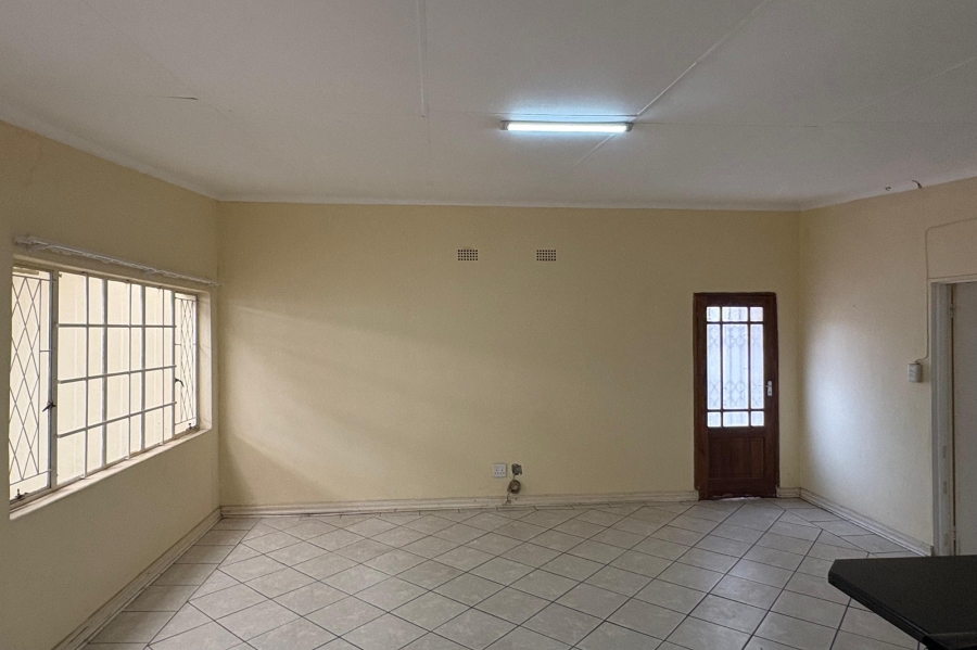 To Let 1 Bedroom Property for Rent in Airfield Gauteng