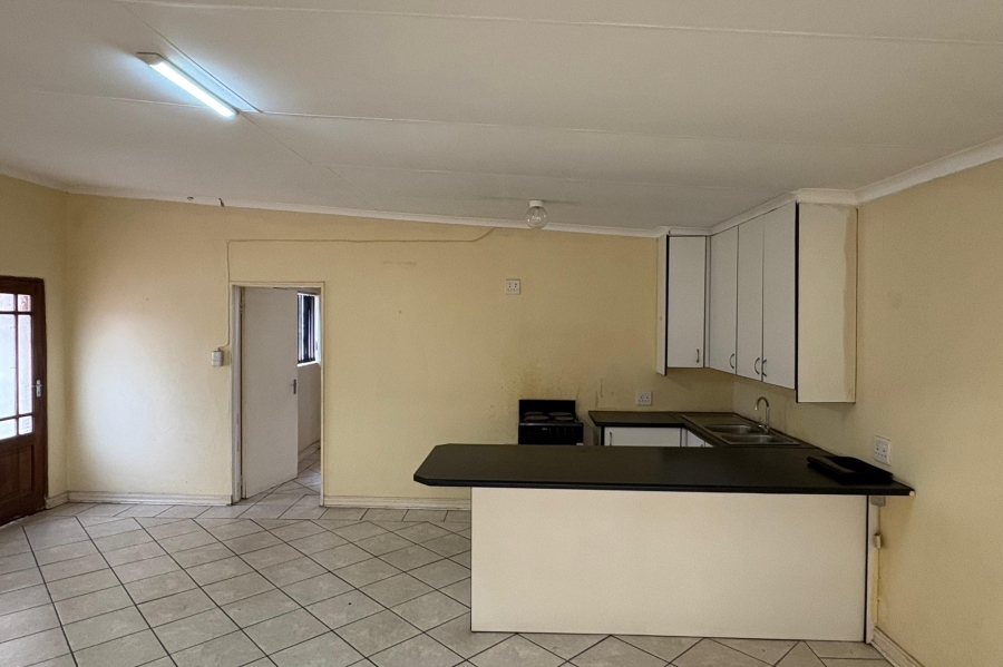 To Let 1 Bedroom Property for Rent in Airfield Gauteng