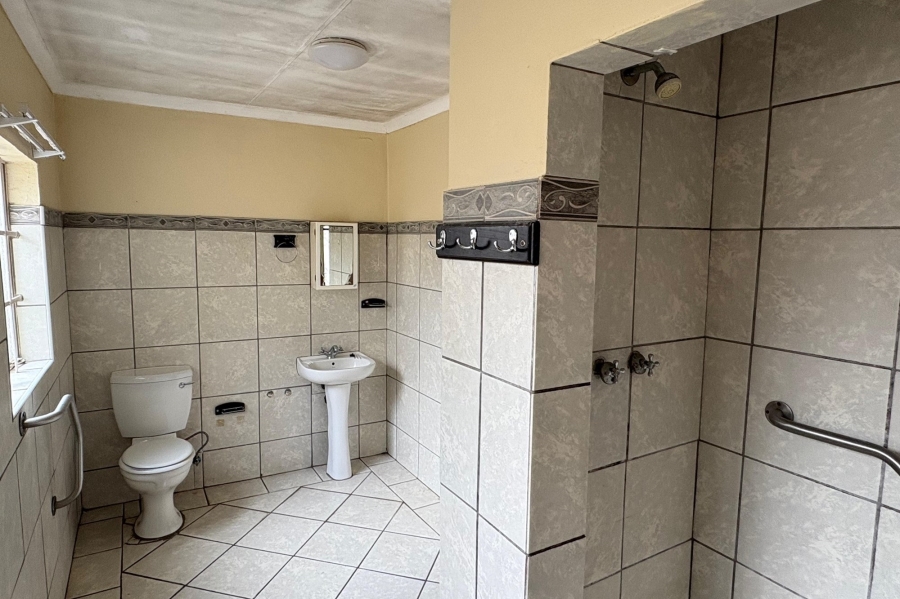 To Let 1 Bedroom Property for Rent in Airfield Gauteng