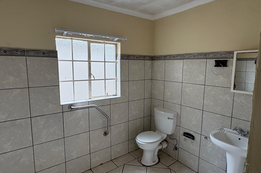 To Let 1 Bedroom Property for Rent in Airfield Gauteng