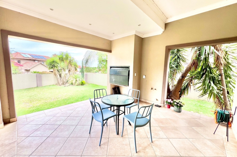 4 Bedroom Property for Sale in Carlswald Gauteng