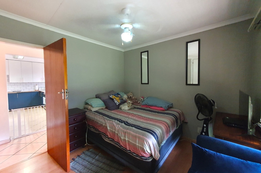 3 Bedroom Property for Sale in Rooihuiskraal Gauteng