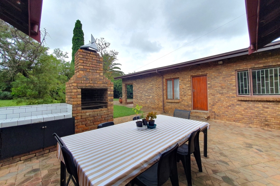 3 Bedroom Property for Sale in Rooihuiskraal Gauteng