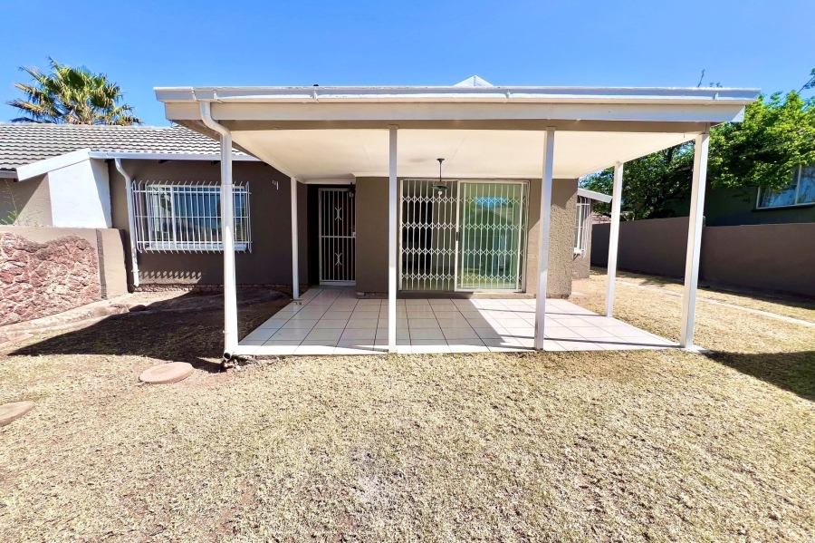 2 Bedroom Property for Sale in Noordwyk Gauteng