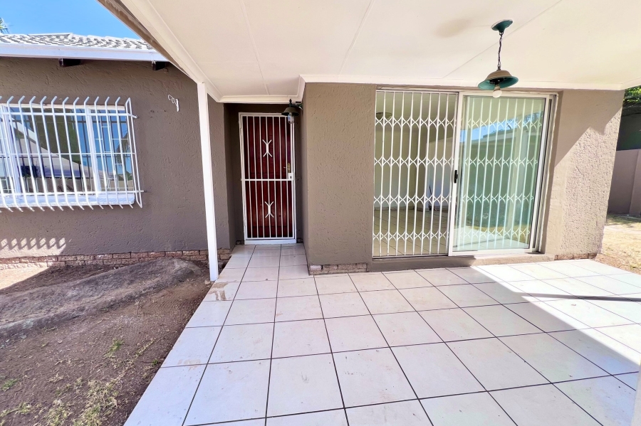 2 Bedroom Property for Sale in Noordwyk Gauteng