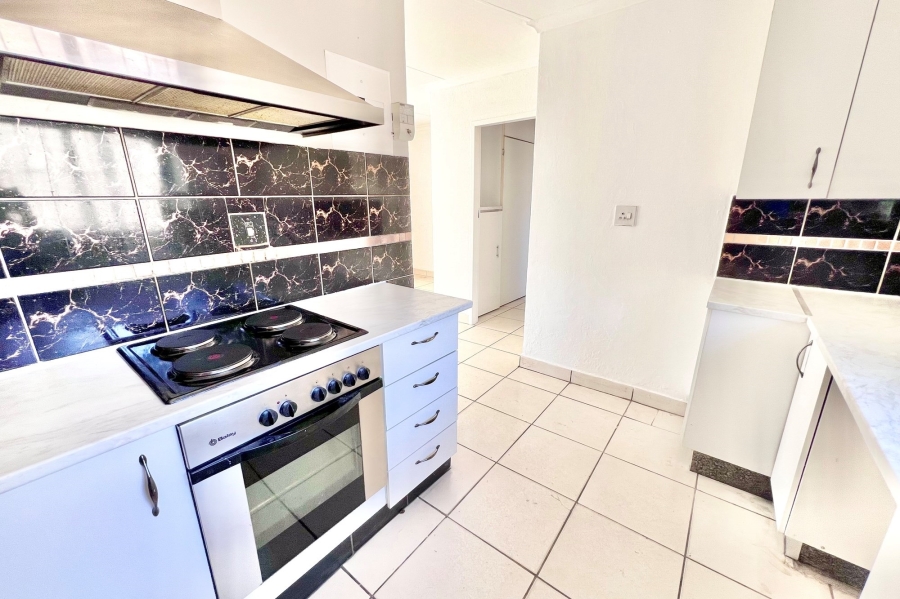 2 Bedroom Property for Sale in Noordwyk Gauteng