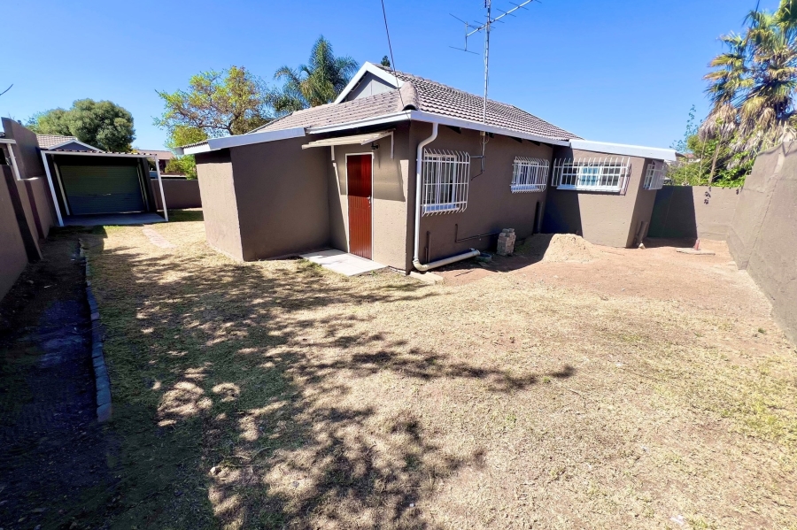 2 Bedroom Property for Sale in Noordwyk Gauteng