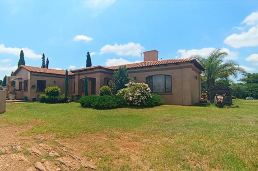 5 Bedroom Property for Sale in Mooikloof Gauteng