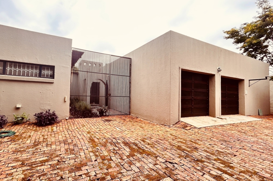 4 Bedroom Property for Sale in Erasmusrand Gauteng