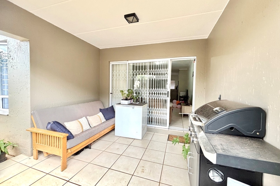 2 Bedroom Property for Sale in Bryanston Gauteng