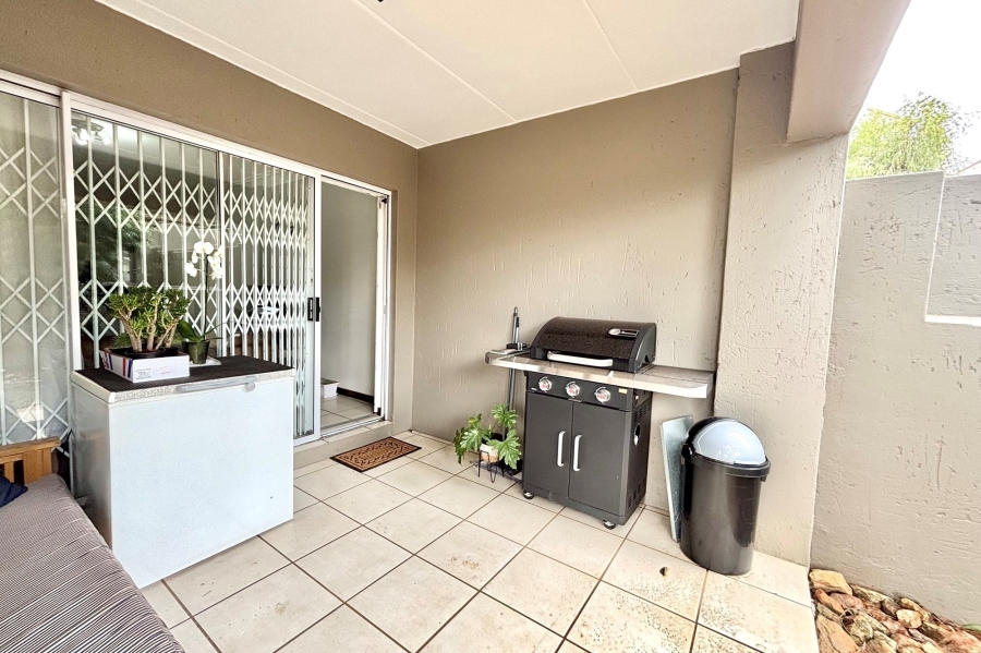 2 Bedroom Property for Sale in Bryanston Gauteng