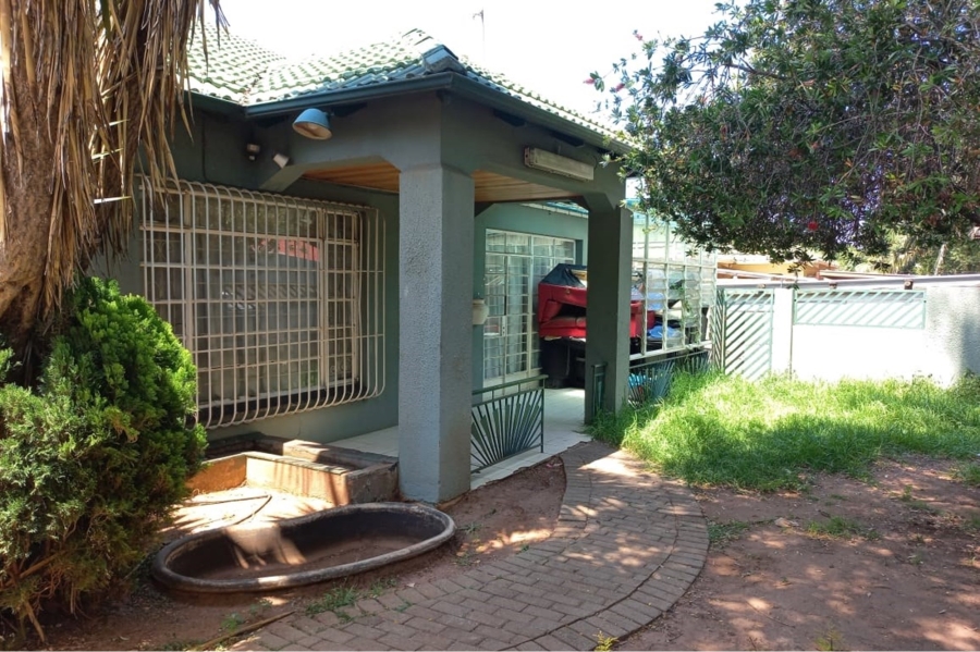 3 Bedroom Property for Sale in Bezuidenhout Valley Gauteng