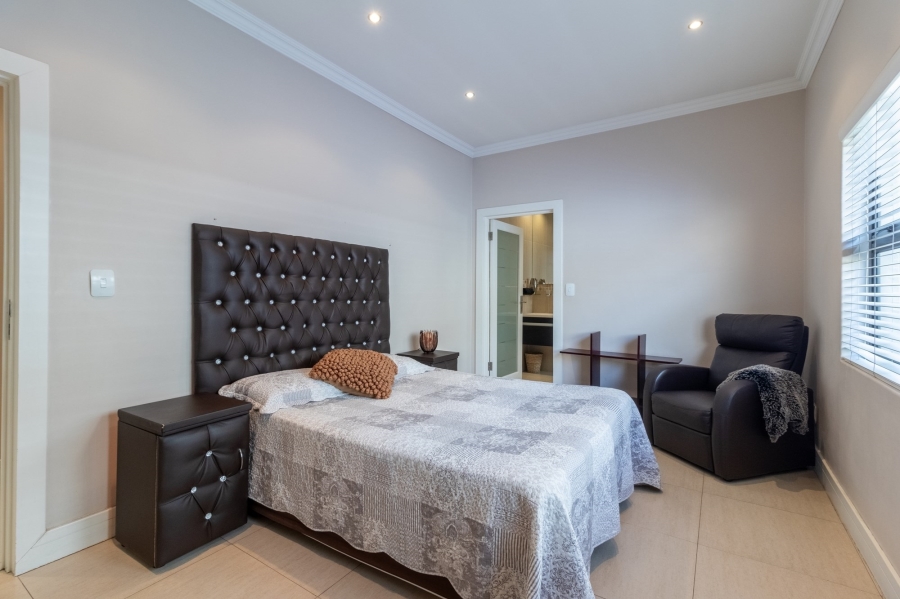 4 Bedroom Property for Sale in Greenstone Hill Gauteng