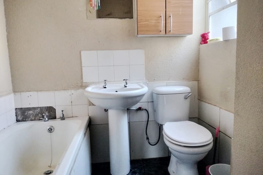 2 Bedroom Property for Sale in Ridgeway Gauteng