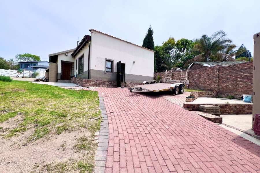 5 Bedroom Property for Sale in Vorna Valley Gauteng