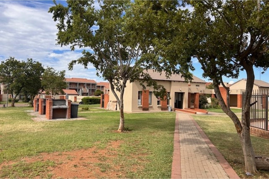 To Let 2 Bedroom Property for Rent in The Orchards Gauteng