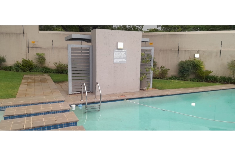 To Let 2 Bedroom Property for Rent in Sandhurst Gauteng