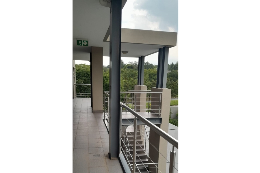 To Let 2 Bedroom Property for Rent in Sandhurst Gauteng