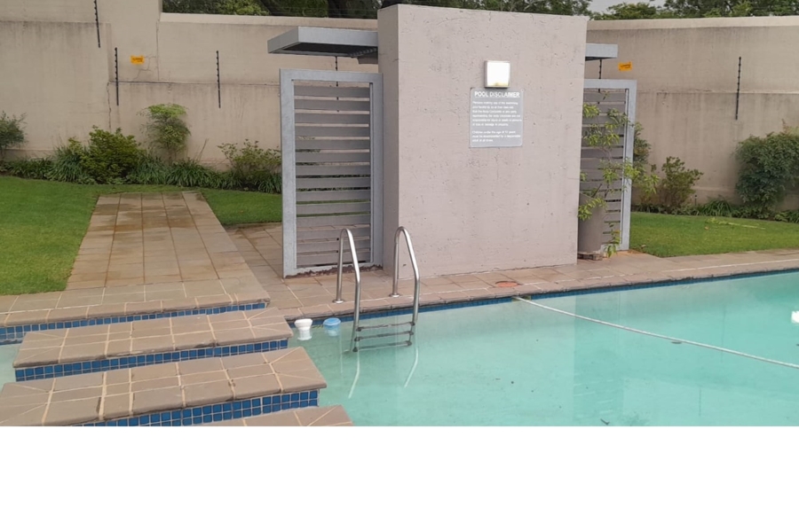 To Let 2 Bedroom Property for Rent in Sandhurst Gauteng