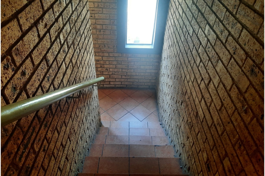 2 Bedroom Property for Sale in Birchleigh Gauteng