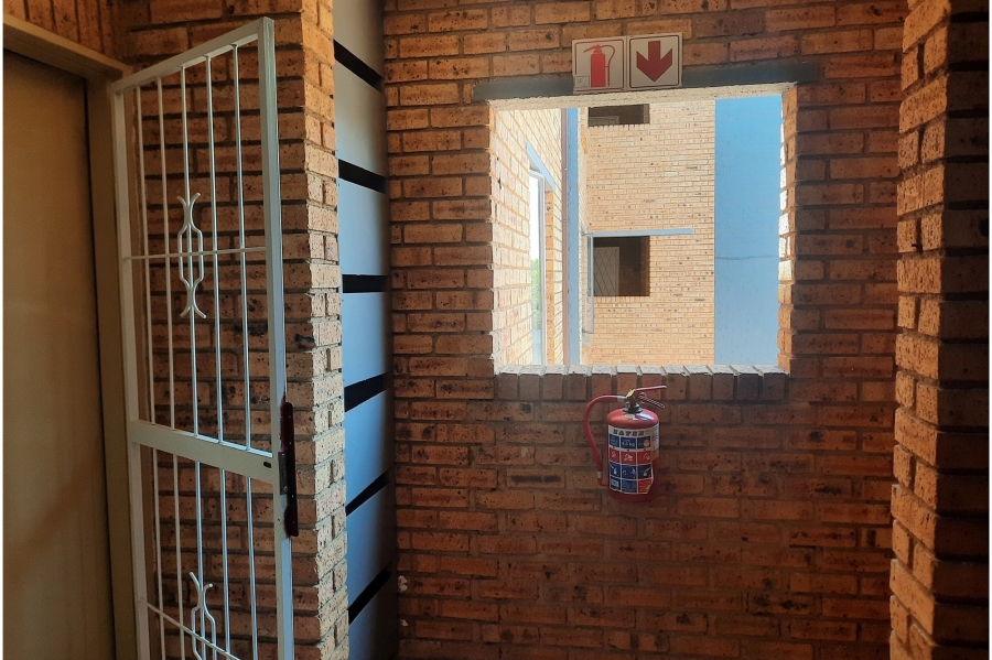 2 Bedroom Property for Sale in Birchleigh Gauteng