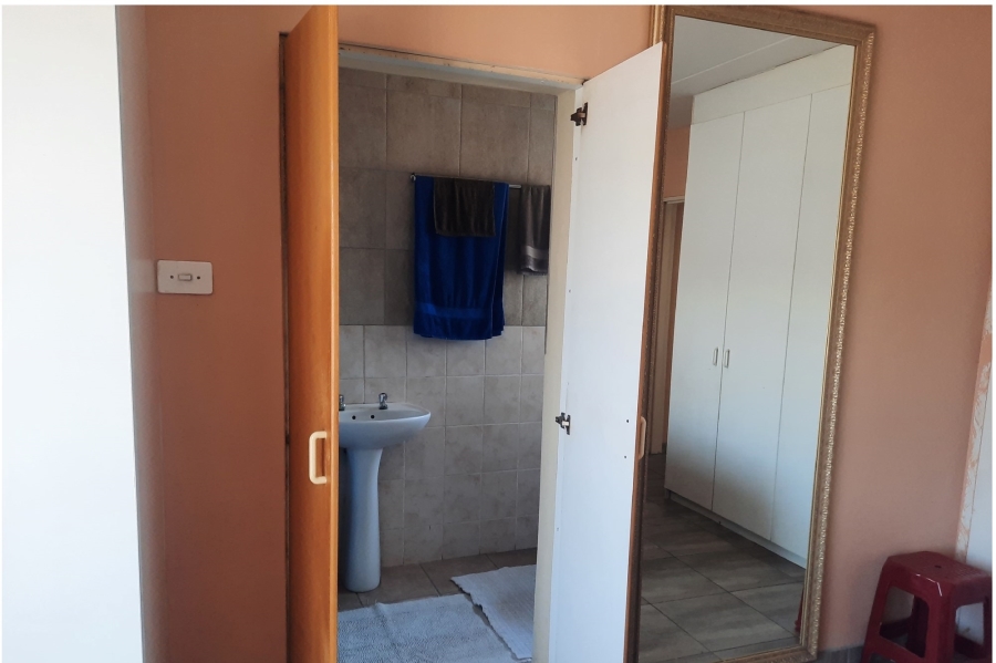 2 Bedroom Property for Sale in Birchleigh Gauteng