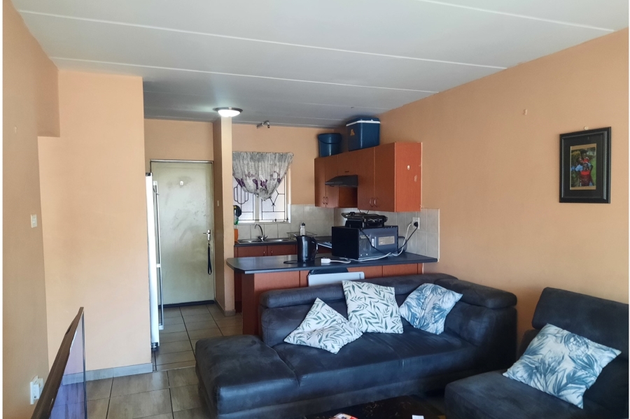 2 Bedroom Property for Sale in Birchleigh Gauteng