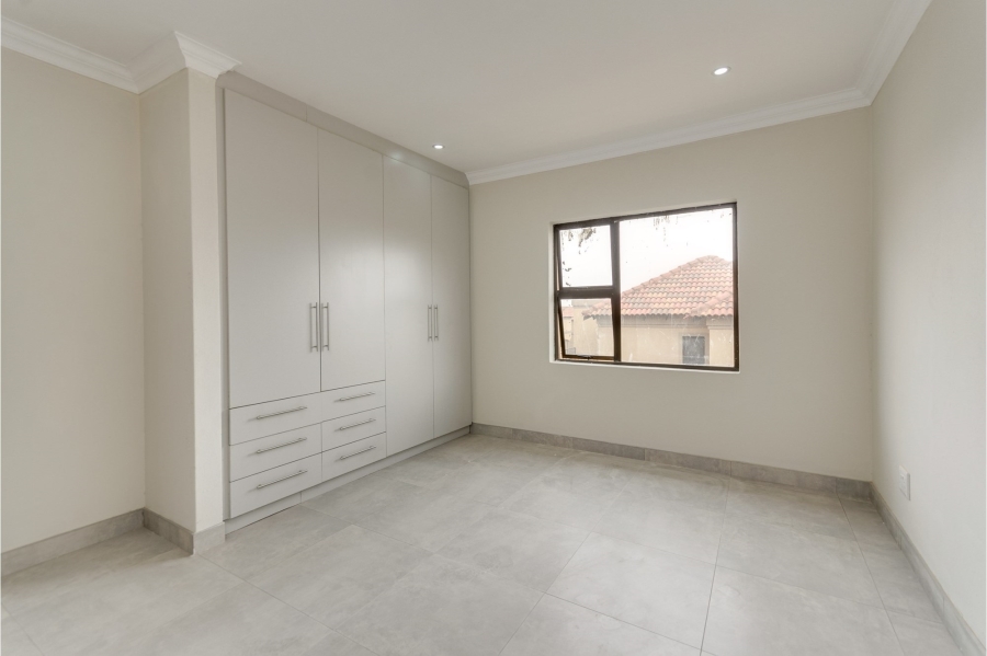 3 Bedroom Property for Sale in Broadacres Gauteng