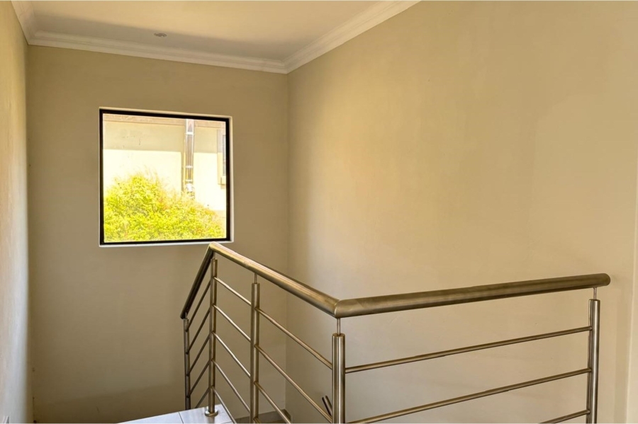 3 Bedroom Property for Sale in Broadacres Gauteng