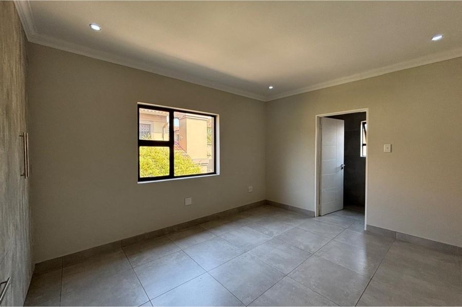 3 Bedroom Property for Sale in Broadacres Gauteng