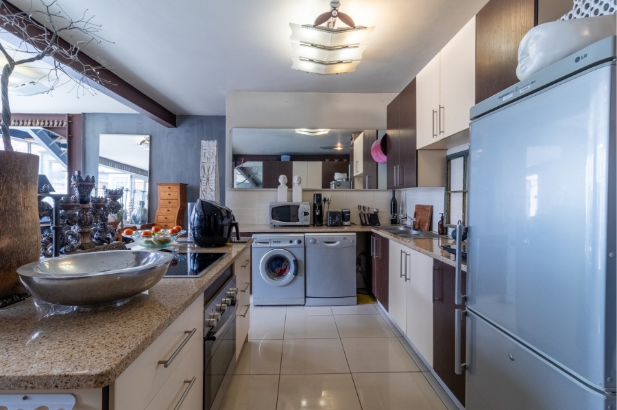 2 Bedroom Property for Sale in Braamfontein Gauteng